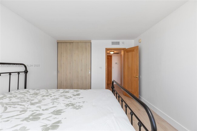 Building Photo - 251 174th St