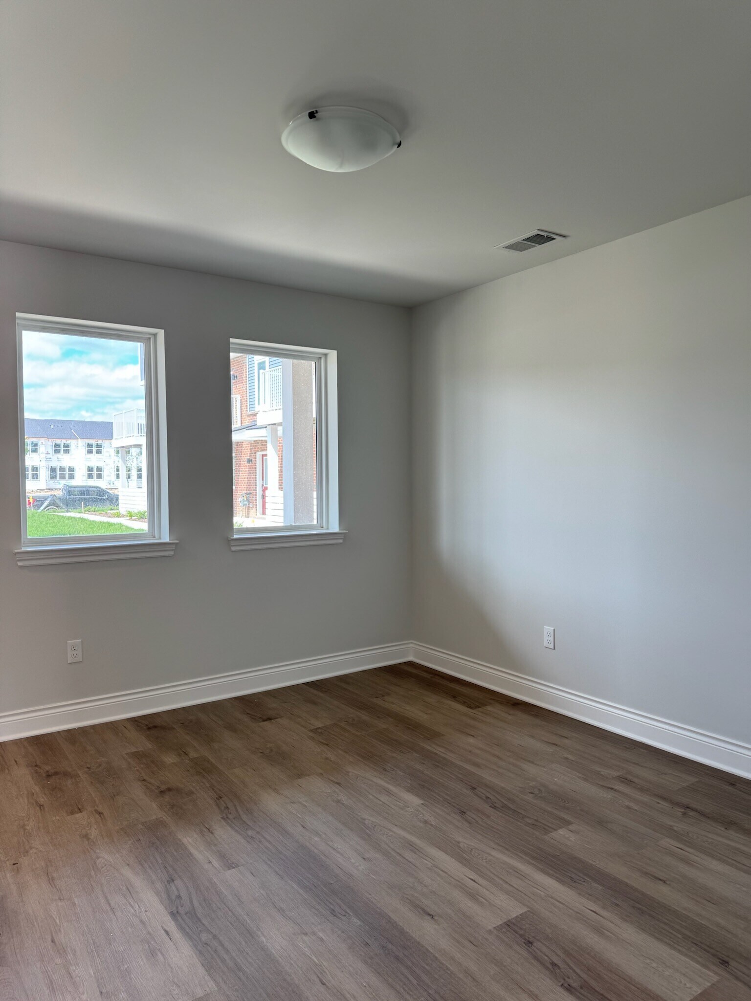 Mud Room/Office - 813 Canterbury Ln