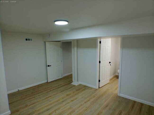 Building Photo - Spacious 4 bedrooms and 3 baths with vanity off 90th & Wornall Road in sought out WALDO AREA near...