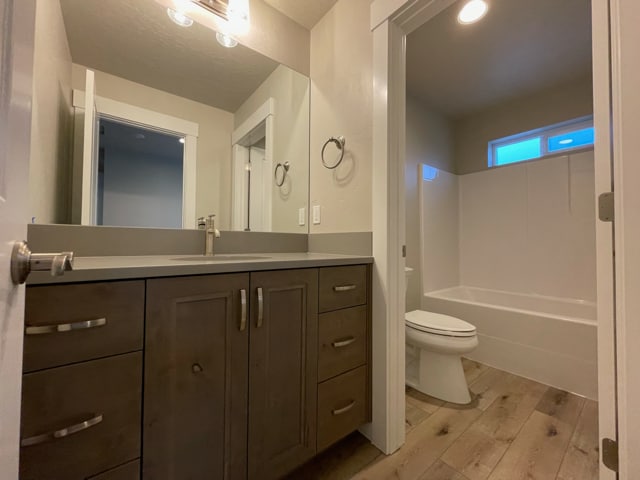 Building Photo - 2171 E Hidcote St