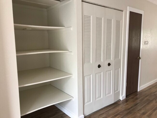 Building Photo - 3224 Rood Ave