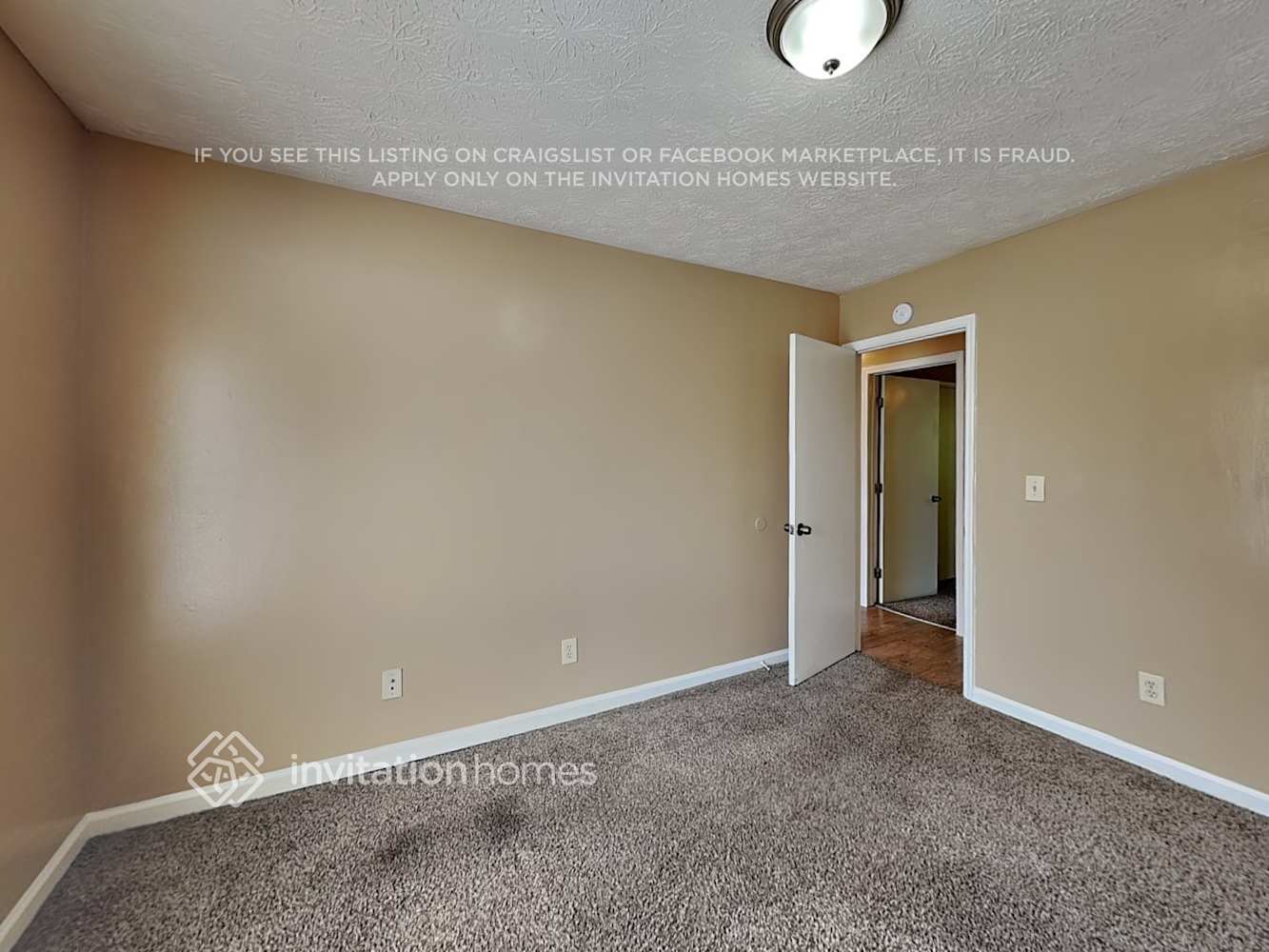 Building Photo - 2463 Mistletoe Ln SW