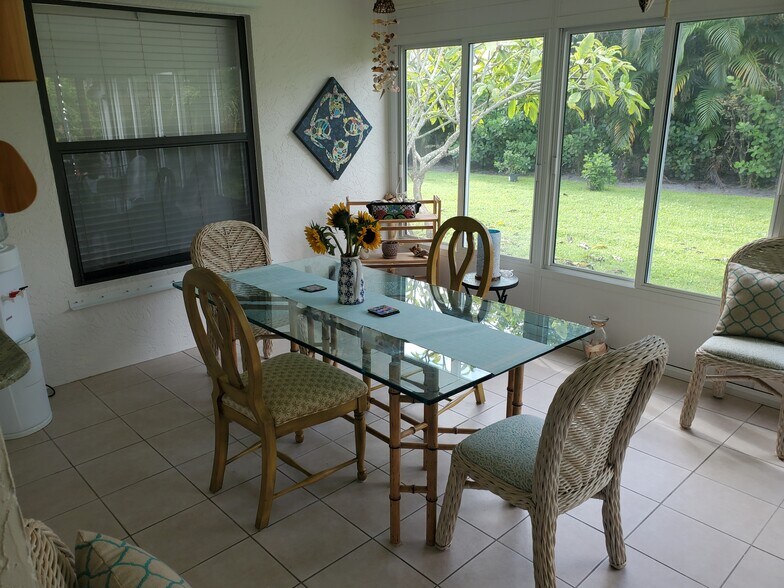 Building Photo - 590 NE Lima Vias