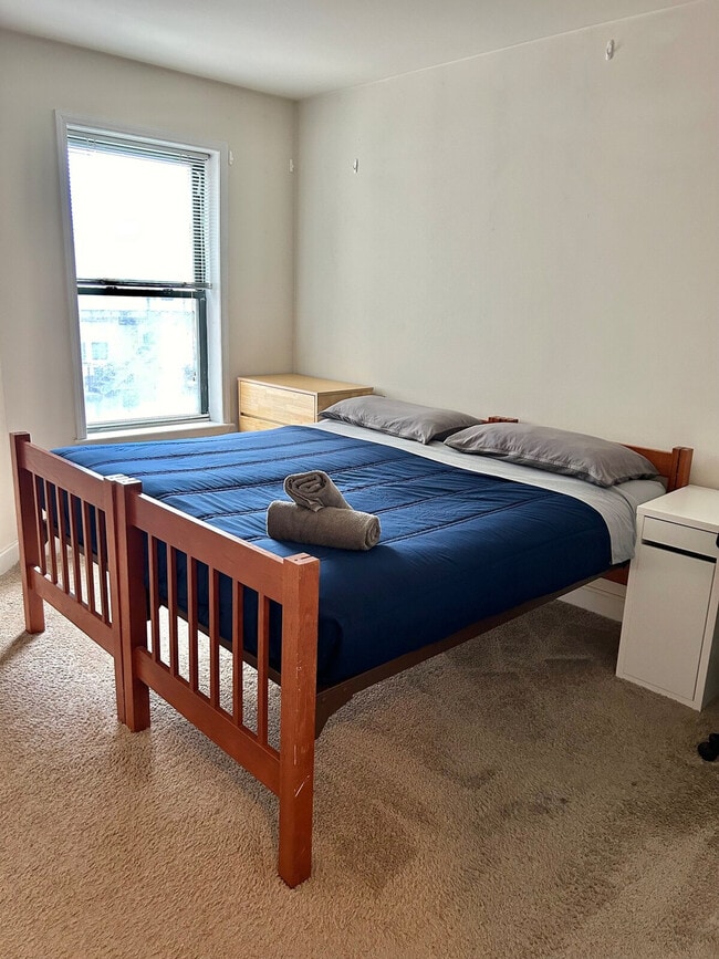 Building Photo - 416 Madison St