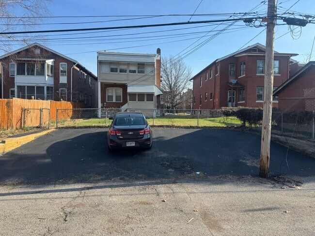 Building Photo - 3668 Wilmington Ave