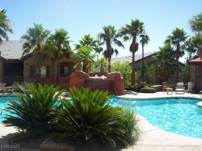Building Photo - 8250 N Grand Canyon Dr