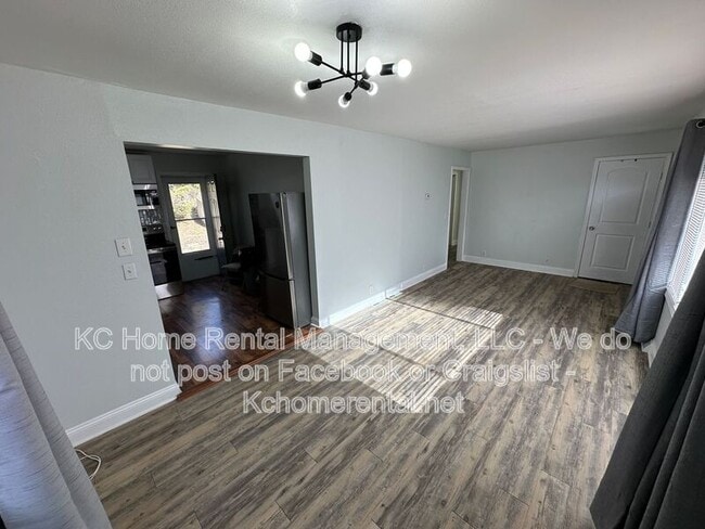 Building Photo - 2010 Bunker Ave