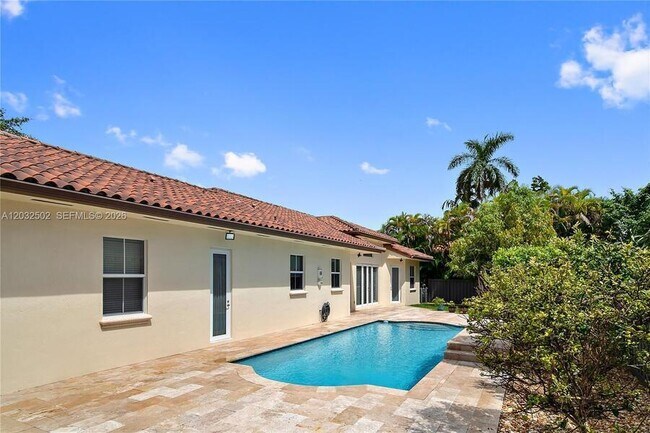 Building Photo - 5751 SW 59th St