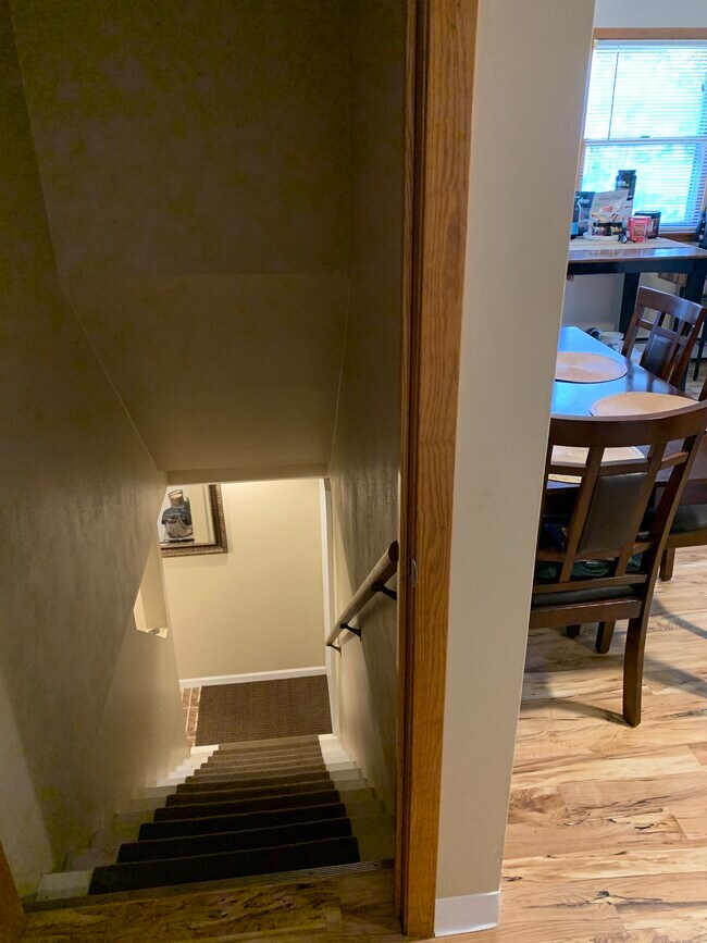 Building Photo - 854 8th Ave S