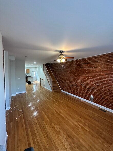 Living Room - 37 S Ellwood Ave