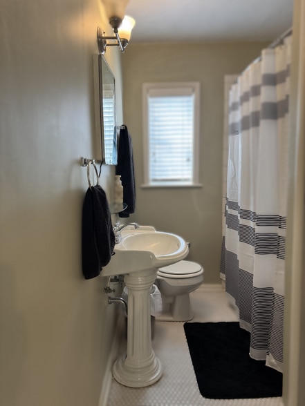 Building Photo - 529 Whitham Ave