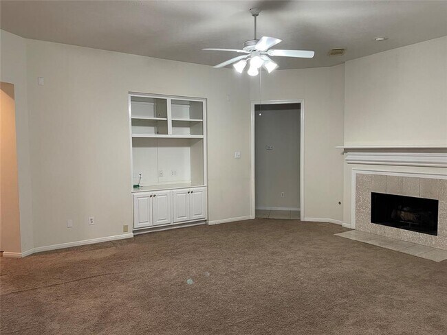 Building Photo - 9410 Creek Vine Dr