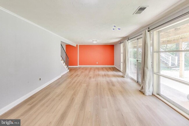 Building Photo - 5406 Parkvale Terrace