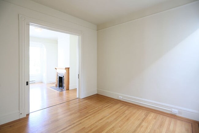 Building Photo - OPEN HOUSE: Sunday (7/20) 2:30pm-3:00pm To...