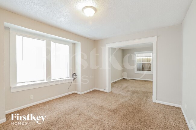 Building Photo - 1603 Elmwood Ave