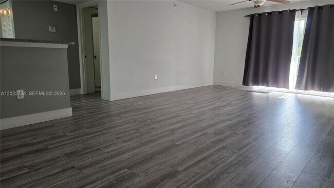 Building Photo - 5011 Wiles Rd