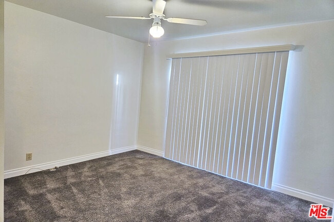 Building Photo - 9966 Glencrest Cir