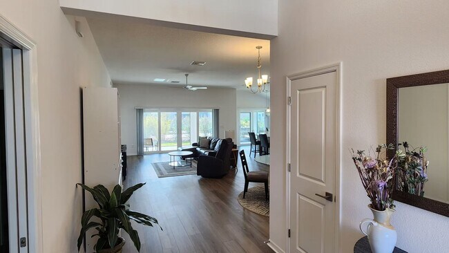 Building Photo - 2650 Quelly Rd