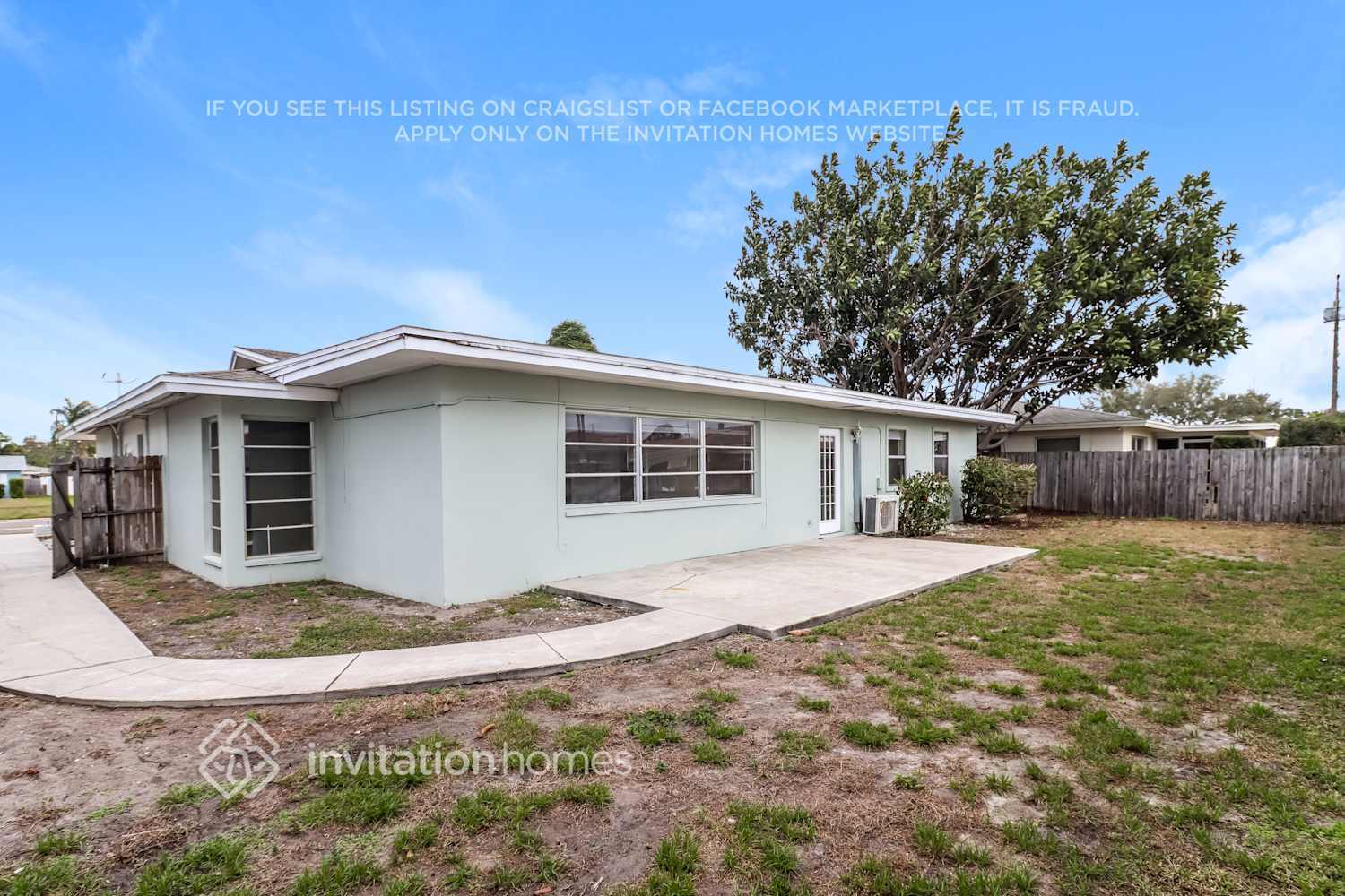 Building Photo - 14036 102nd Ave N