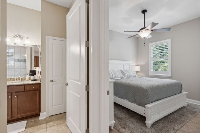 Building Photo - 95282 Summerwoods Cir