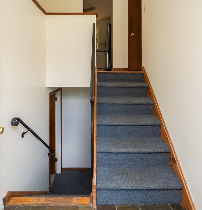Building Photo - 5 Boxwood Close