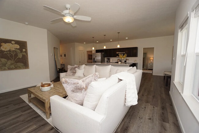 Building Photo - 2922 Poinciana Dr