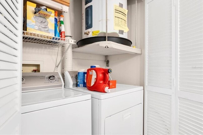 Building Photo - 6500 Sunset Way