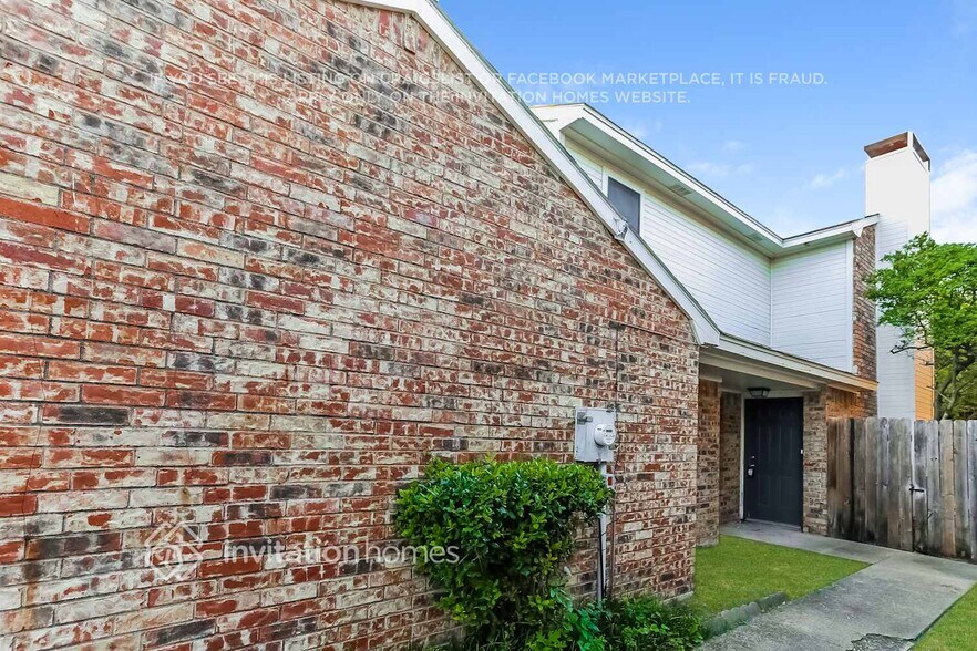 Building Photo - 427 Dawn Dr