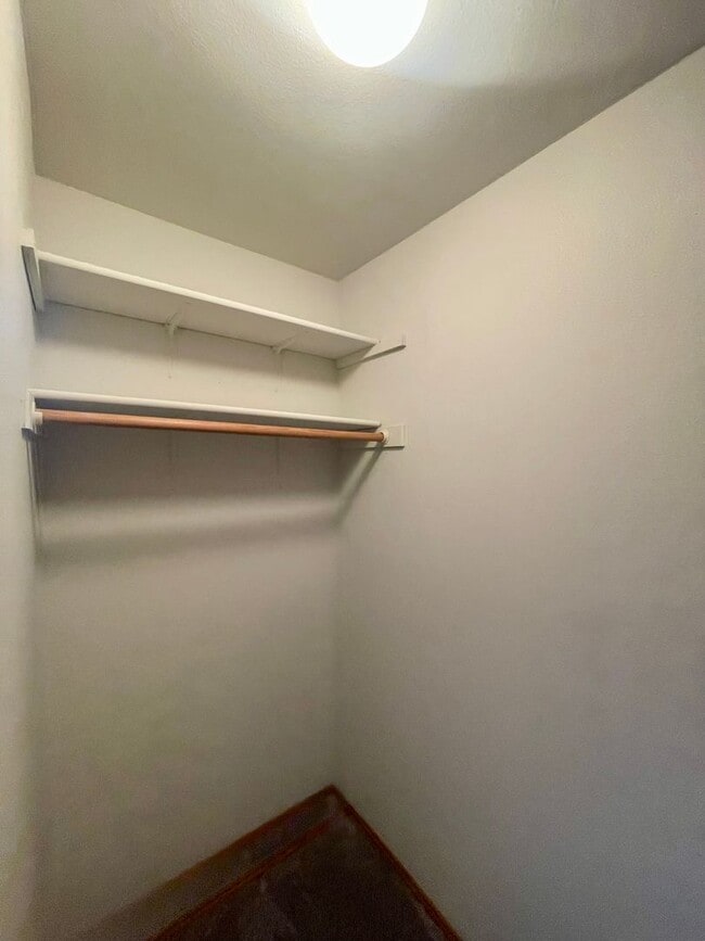 Building Photo - 4 bedroom, 2.5 Bath House in Mukilteo, $3995 per month