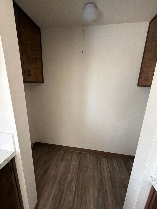 Building Photo - 1040 Lamplite Ln