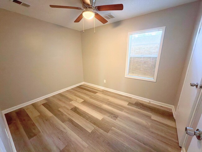 Building Photo - Newly Renovated Home In Whitehaven