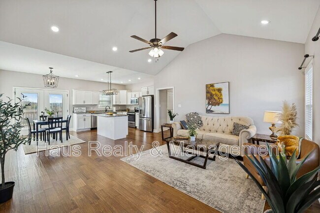 Building Photo - 207 Bedford Ct