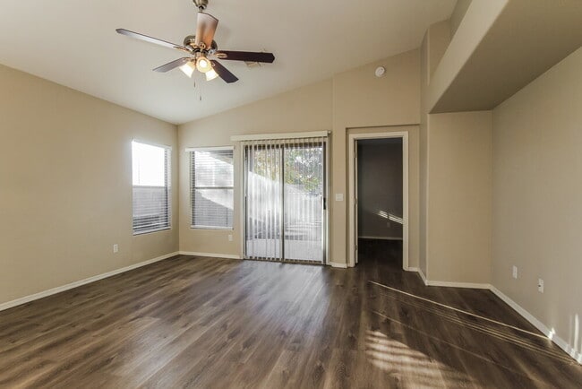 Building Photo - 1607 W Nancy Ln