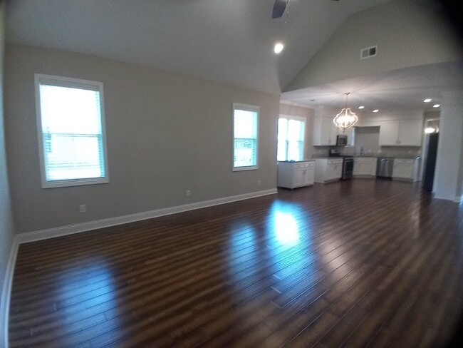 Building Photo - 370 Veranda Dr