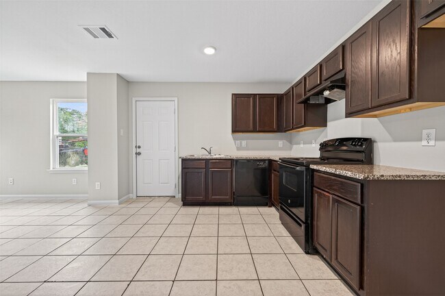 Building Photo - 14774 Bowie Ln