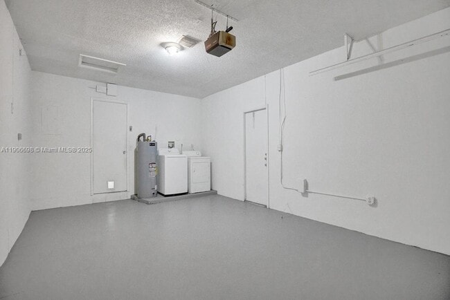 Building Photo - 2444 Raleigh St