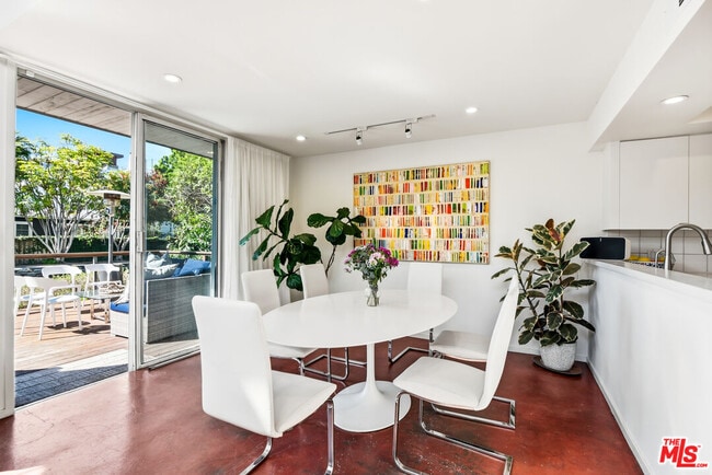 Building Photo - 469 Sherman Ave