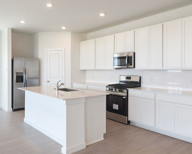 Building Photo - 28703 Great Saddle Trl