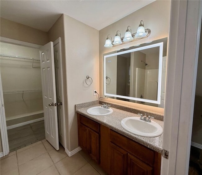 Building Photo - 3108 S G St