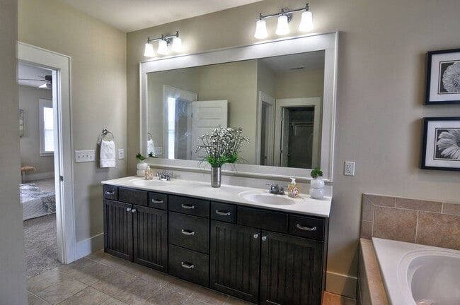 Building Photo - Impeccable Briar Chapel (Chapel Hill) home!