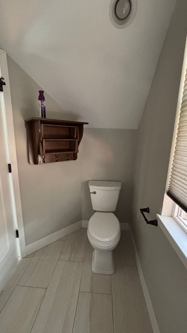 Building Photo - Adorable Garage Studio in beautiful Manitou Springs.