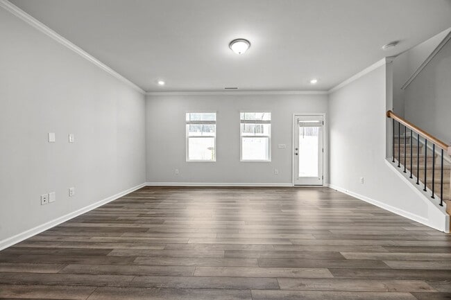 Building Photo - Charming 3BD/2.5BA Located In raleigh NC!!!