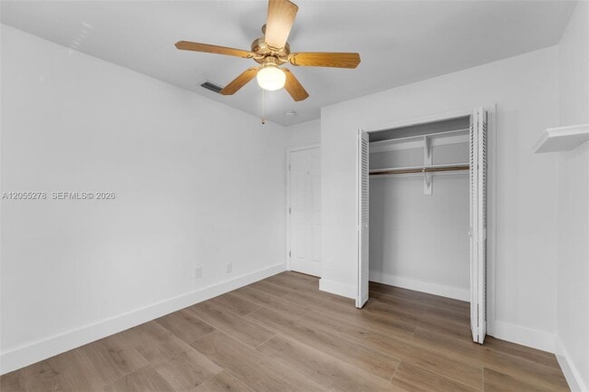 Building Photo - 9121 Ridgeland Dr
