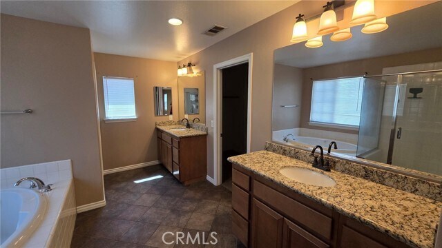 Building Photo - 12432 Celebration Dr