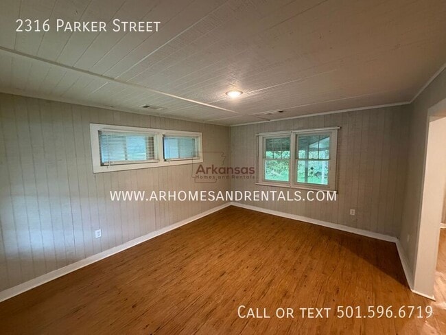 Building Photo - 2316 Parker St