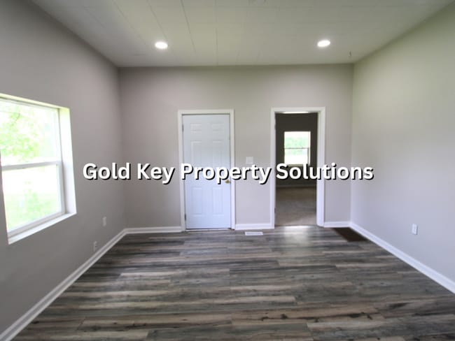Building Photo - Nicely updated 3 BR 1 BA House with Covered Front Porch and Central Air (SECTION 8 APPROVED)
