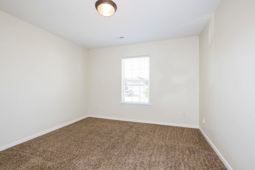 Building Photo - 10321 Samuels Way Dr