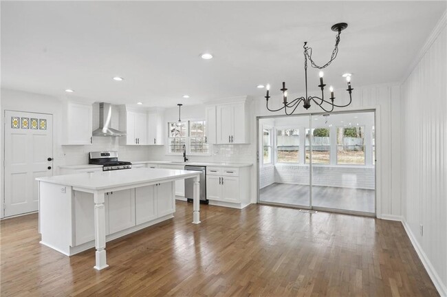 Building Photo - 262 Atwood Dr NW