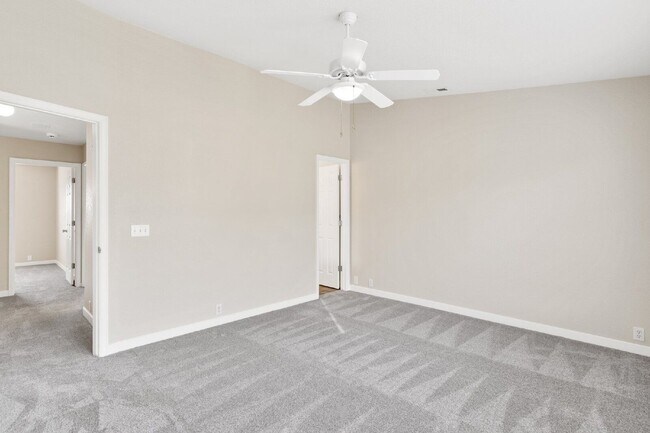 Building Photo - 2284 St Paul Dr