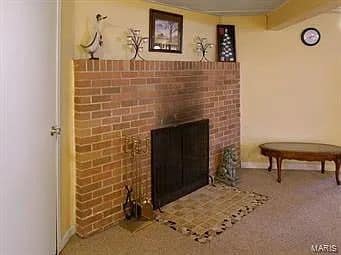 Building Photo - "Charming 3-Bedroom Retreat with 2 Full Baths in Prime Saint Louis Location - 1537 Sq Ft of Comfo...